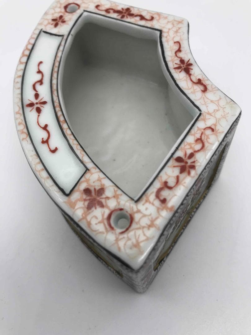 清道光時代 【大清道光年製】在銘 粉彩 琺瑯彩金彩錦雞墨彩詩文水丞(F-16)