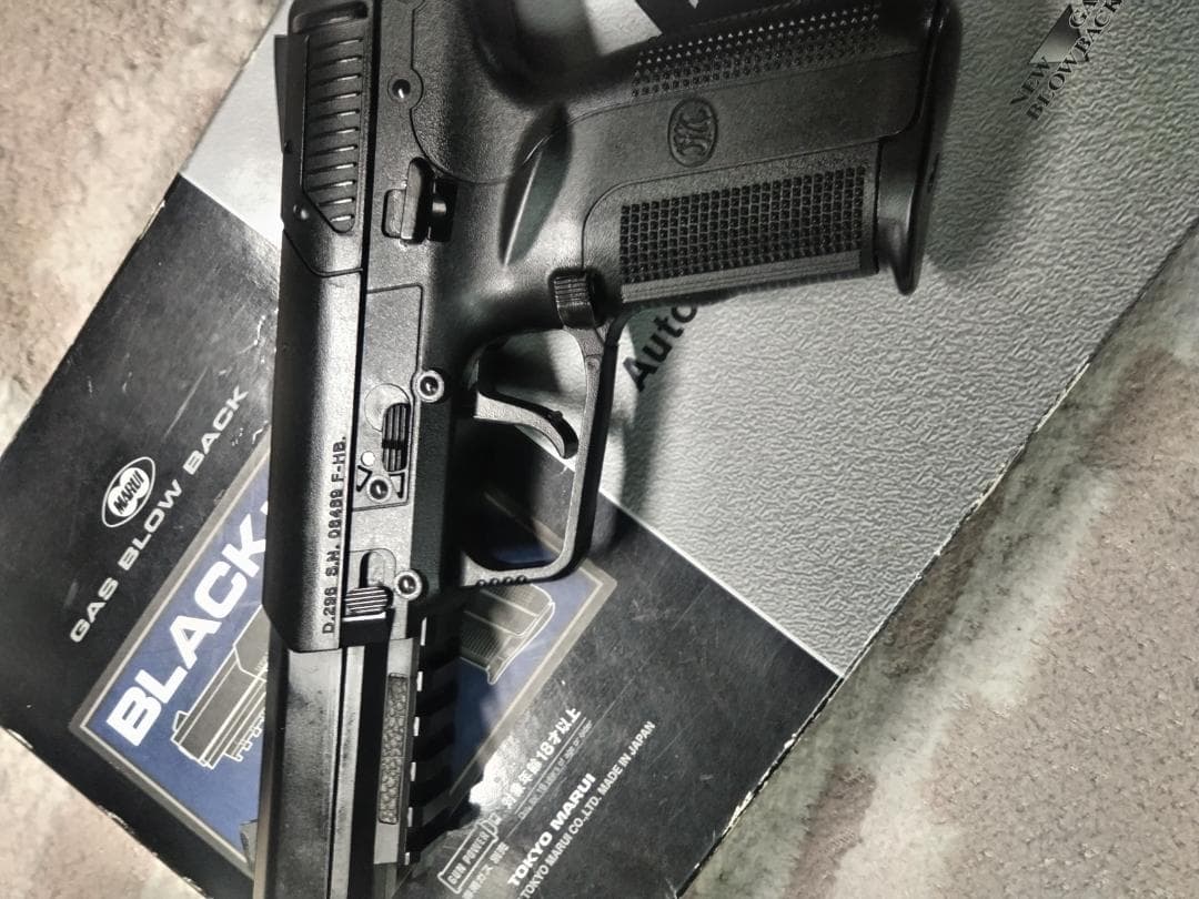 東京マルイ　FN5-7 ファイブ-セブン　ガスブローバック