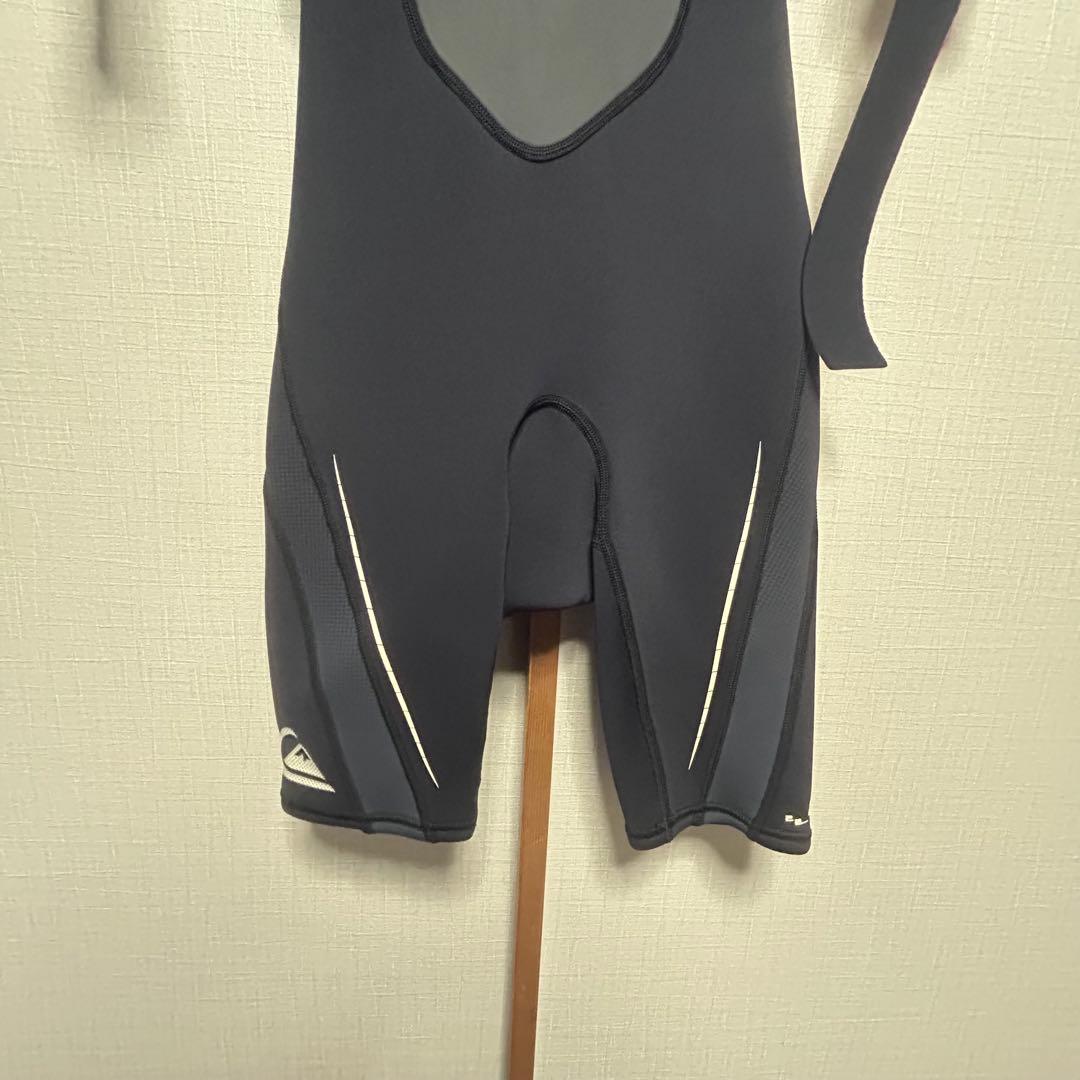 Quiksilver ブラック ショートスリーブウェットスーツ