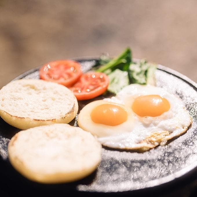 老舗鋳鉄メーカーの「オーブン」と「かまど」のセット　「かまどん」　未使用品