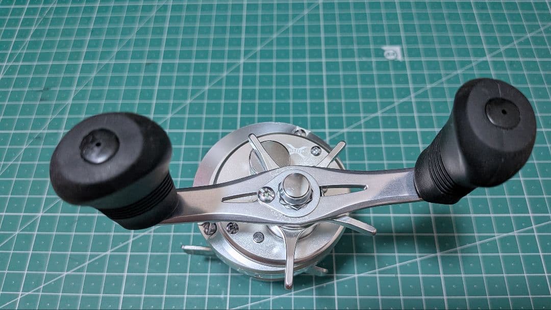 リール SHIMANO OCEA CALCUTTA 200HG