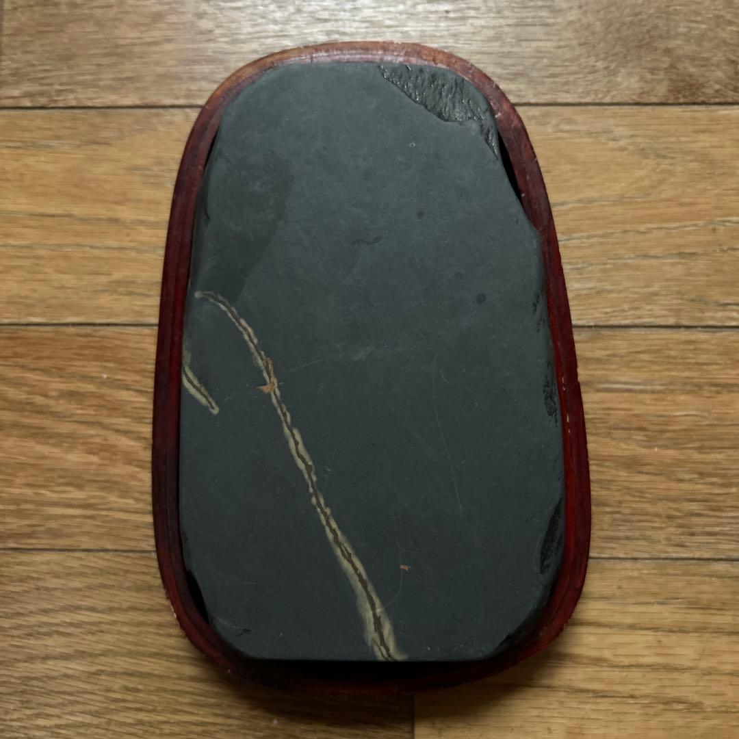 中国骨董60年以上使った古硯希少貴重な名品美しい翡翠紋あり 中国美術 文房四宝