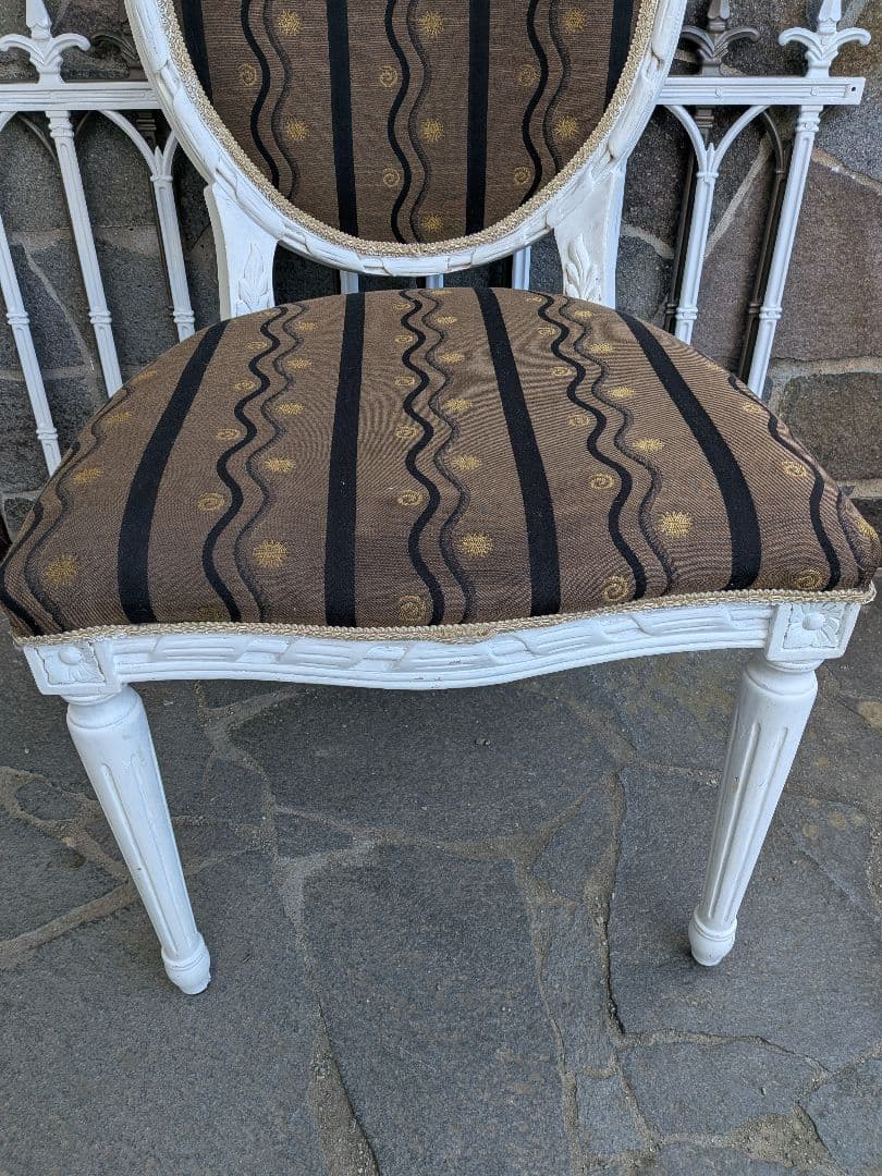 11ーeIeven メダリオンチェア高級家具椅子2脚セット　ジャンク