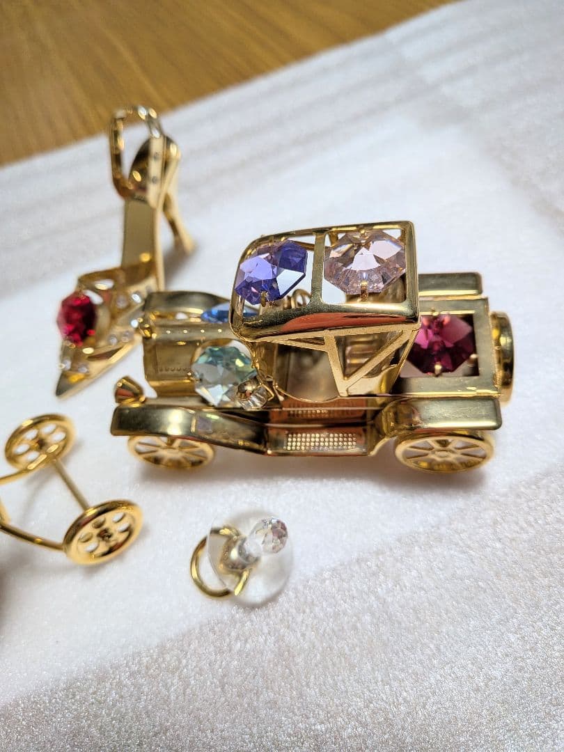 宝石のクラッシックカー・ゴルフクラブ・ハイヒール・おしゃぶり　スワロフスキー似