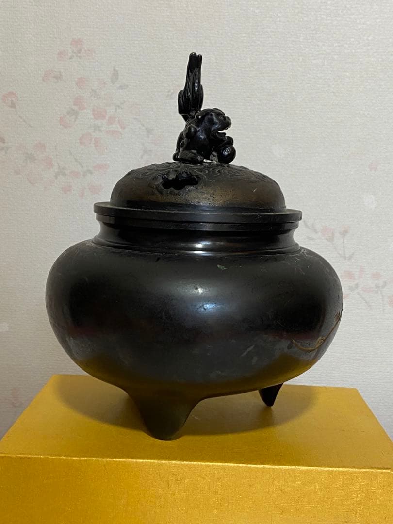 ♦獅子飾り 三足香炉 ？高岡銅器 銅製 唐金 香道具 置物 飾り 骨董品