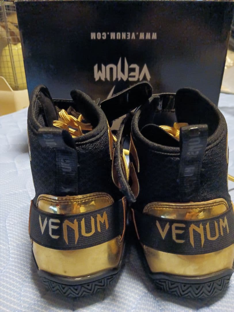 Venum ボクシングシューズ ブラック/ゴールド