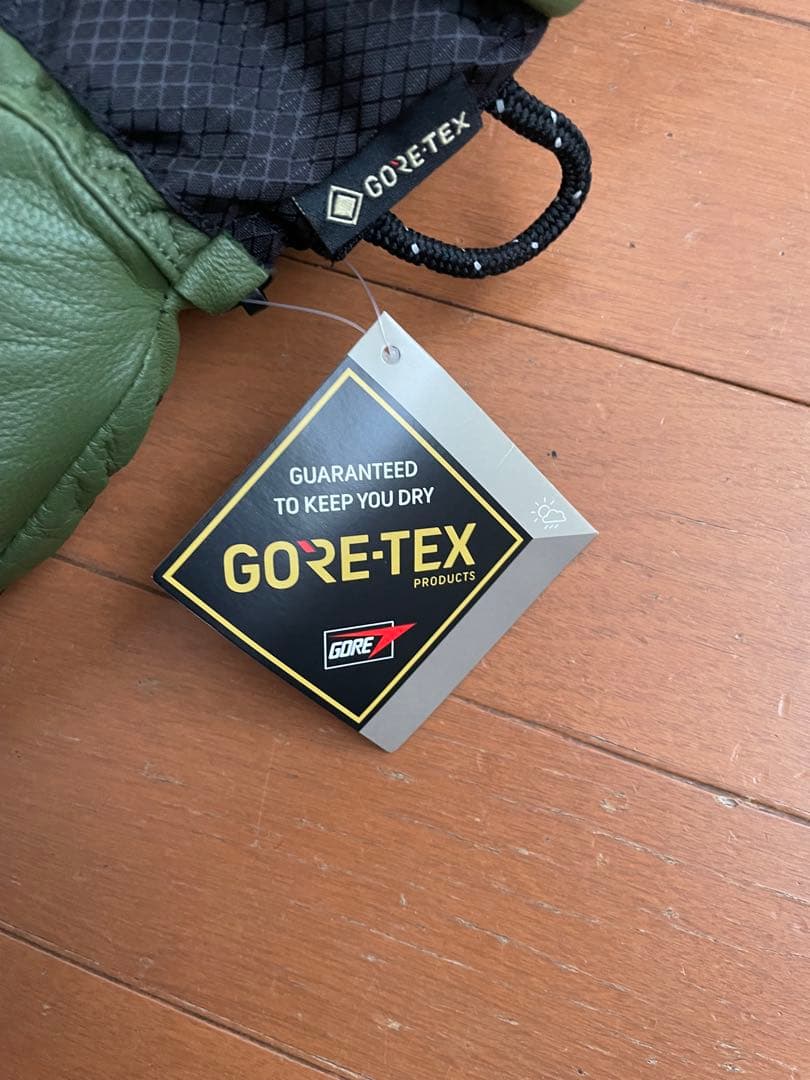 GORE-TEX ASHRAM GLOVES オリーブグリーン　新品　未使用