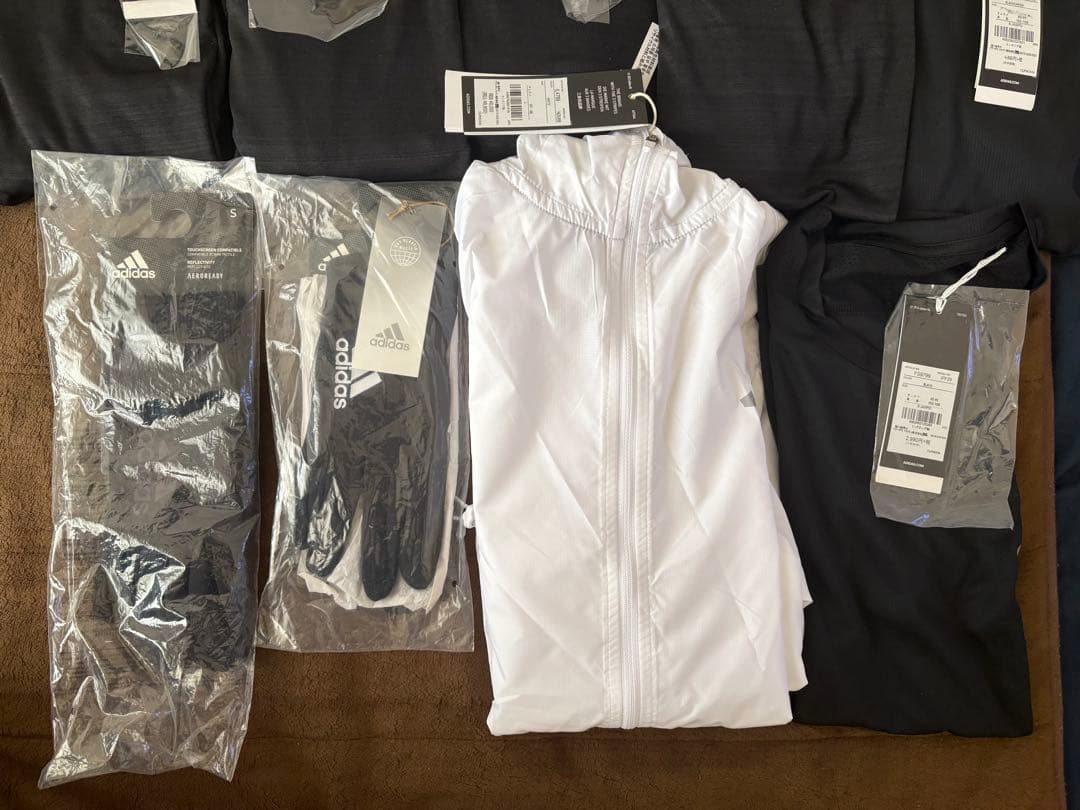 adidas　シャツ&手袋　セット
