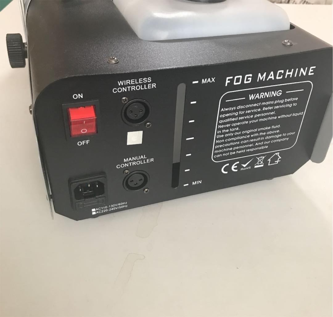 【値下】スモークマシン　フォグマシン　業務用　リモコン付き