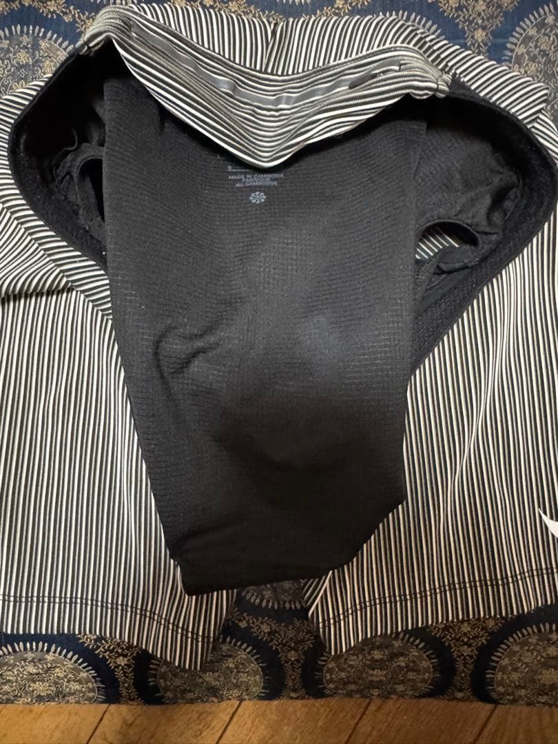 NIKE エアロスイフト　ハーフタイツ　Sサイズ　グレー