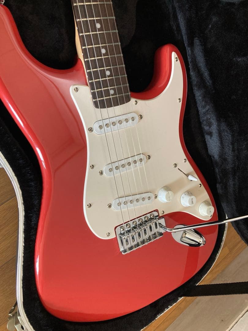 Squier Fender エレキギター ストラトキャスター　フィエスタレッド