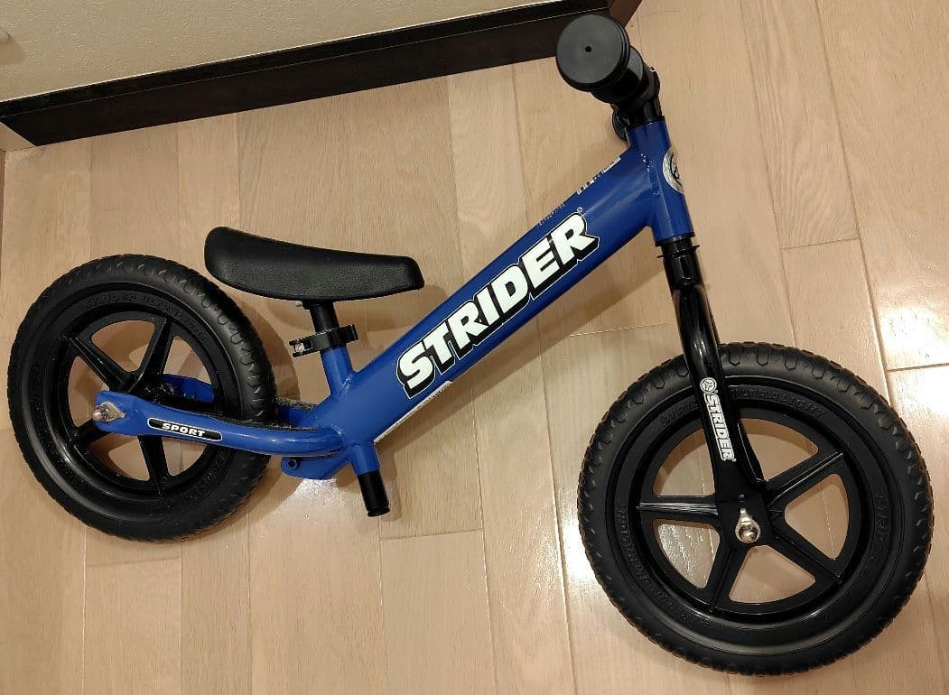 新品☆STRIDER ストライダー スポーツ ブルー 青 おまけ付き
