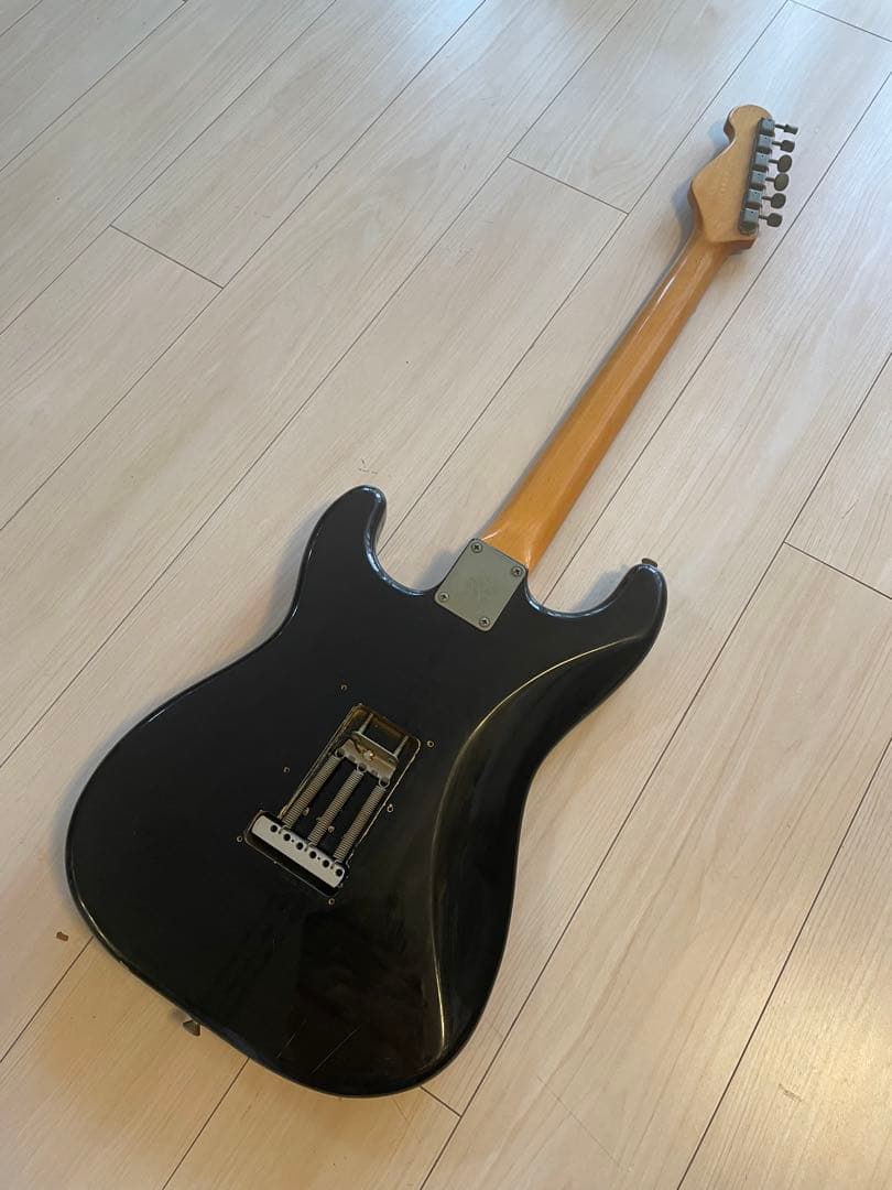 ギター YAMAHA ST800R Electric Guitar