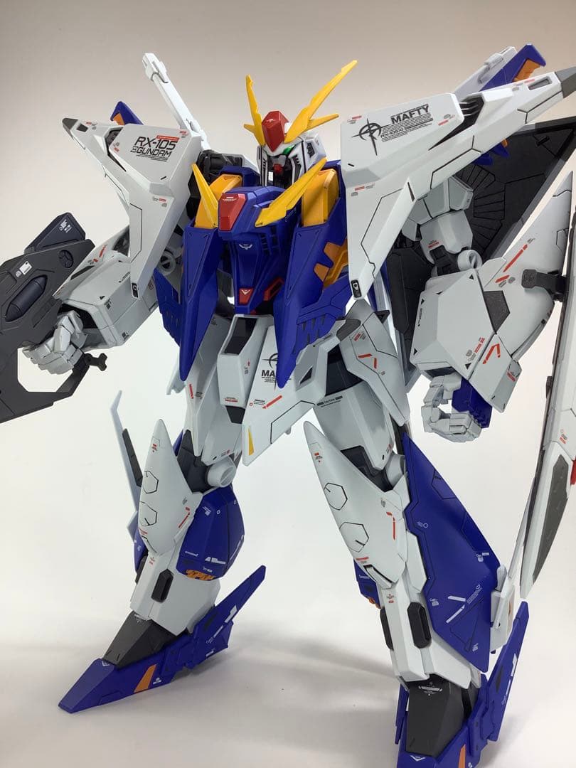 HGUC RX-105 クスィーガンダム　塗装済完成品