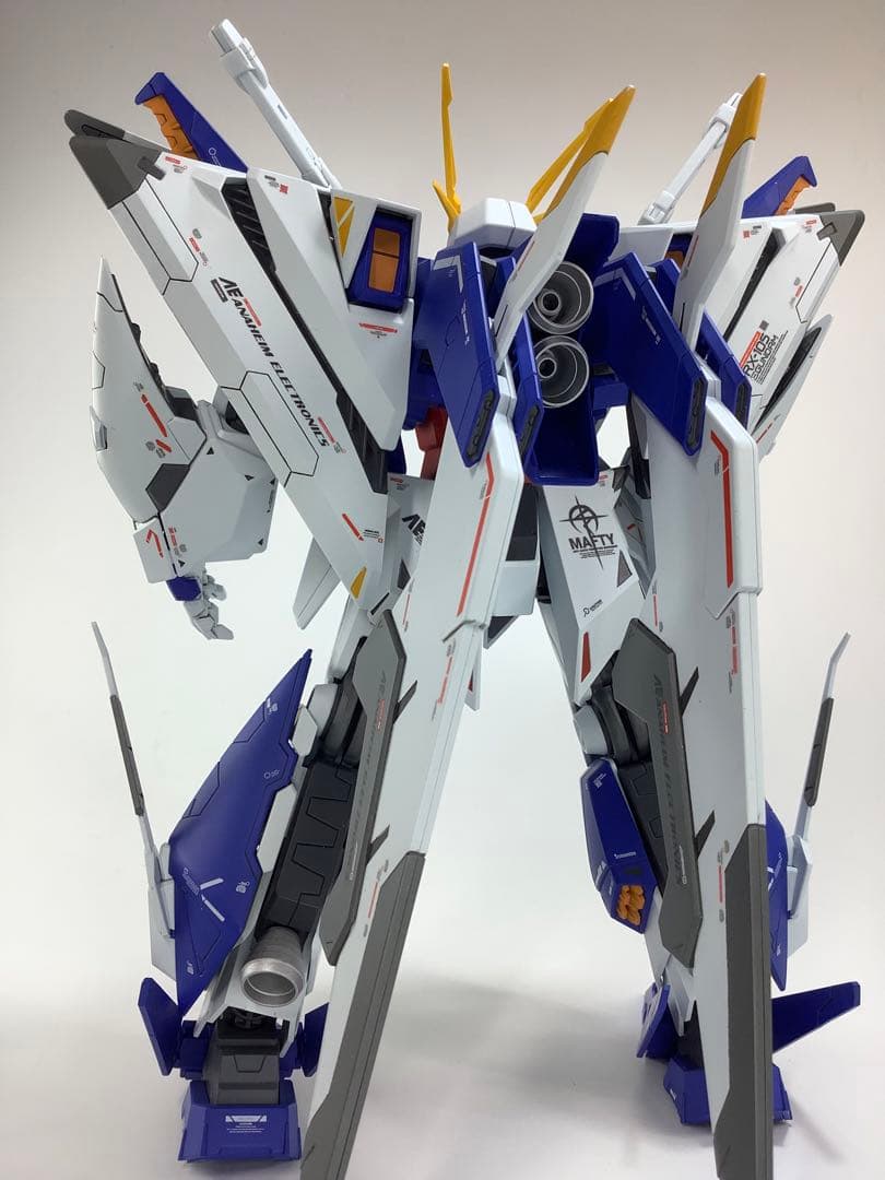 HGUC RX-105 クスィーガンダム　塗装済完成品
