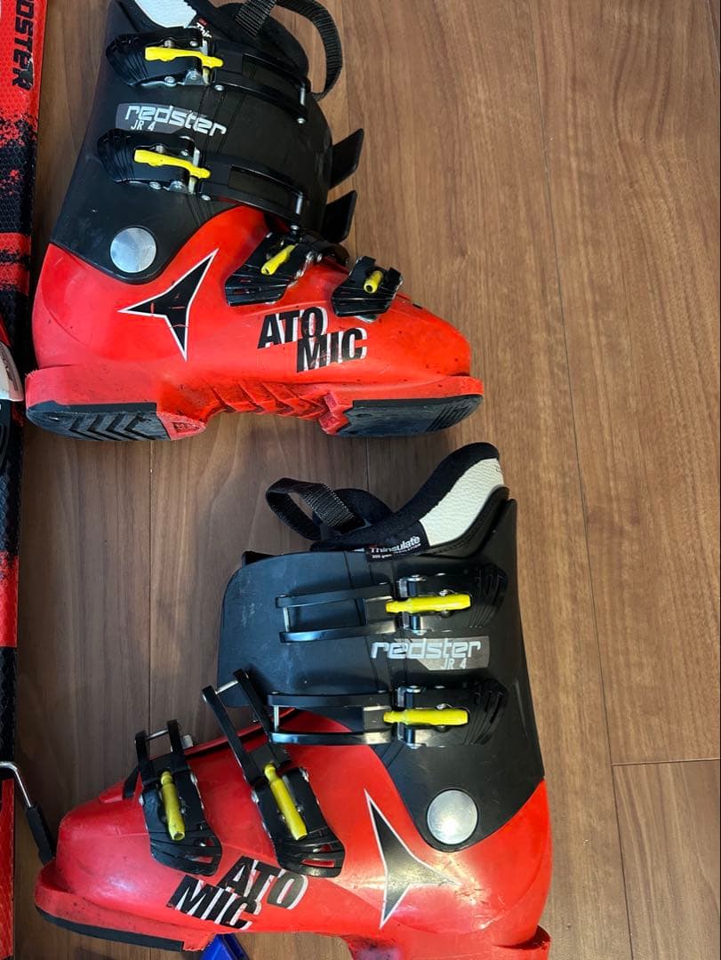 ATOMIC スキーセット ブーツとポール付き