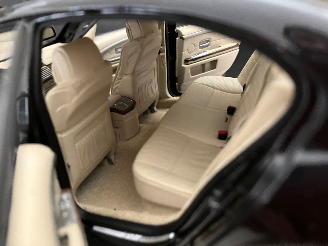 1/18 京商  7 Series 745i