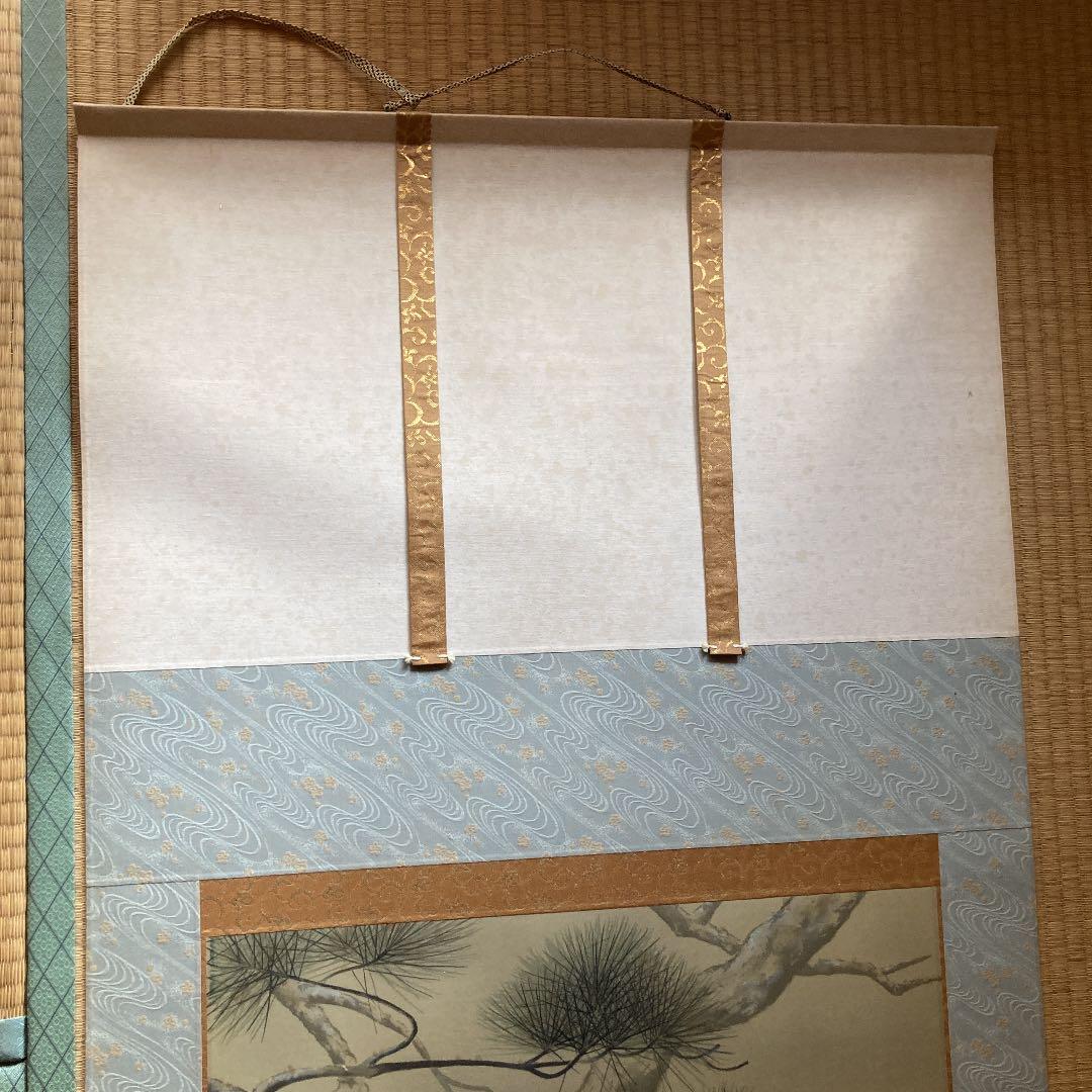 斉藤栄昌　作　『松に鷹』 掛軸 掛け軸　風鎮付き