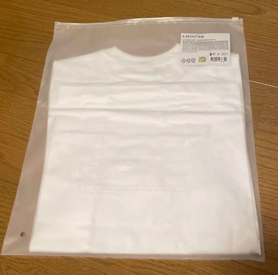 【匿名配送】BTS V LAYOVER Tシャツ Sサイズ トレカ付き　未開封