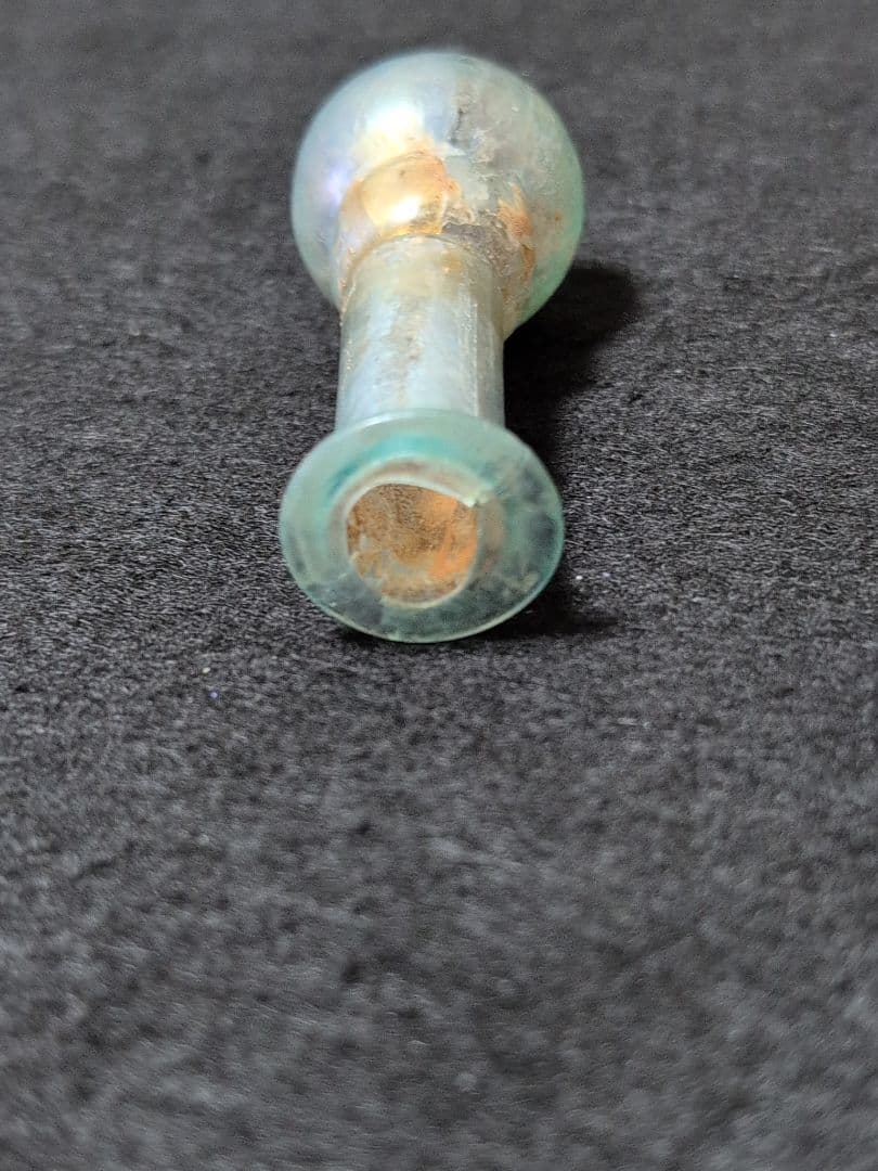 ローマングラス 青緑色 ガラス製品 独特な形状