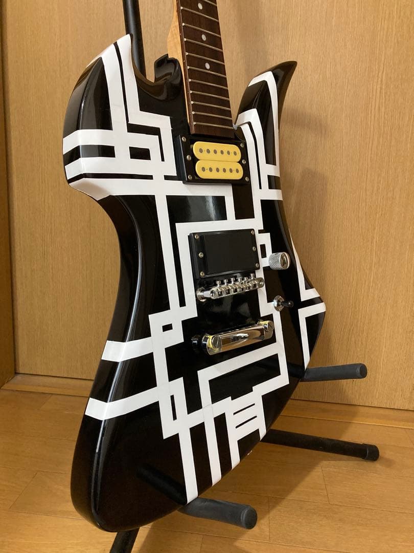 【良・美品】hide/布袋Gラインペイント/モッキンバード。幾何学模様