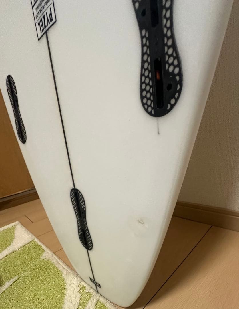 PYZEL SHADOW 5'11\" ショートボード