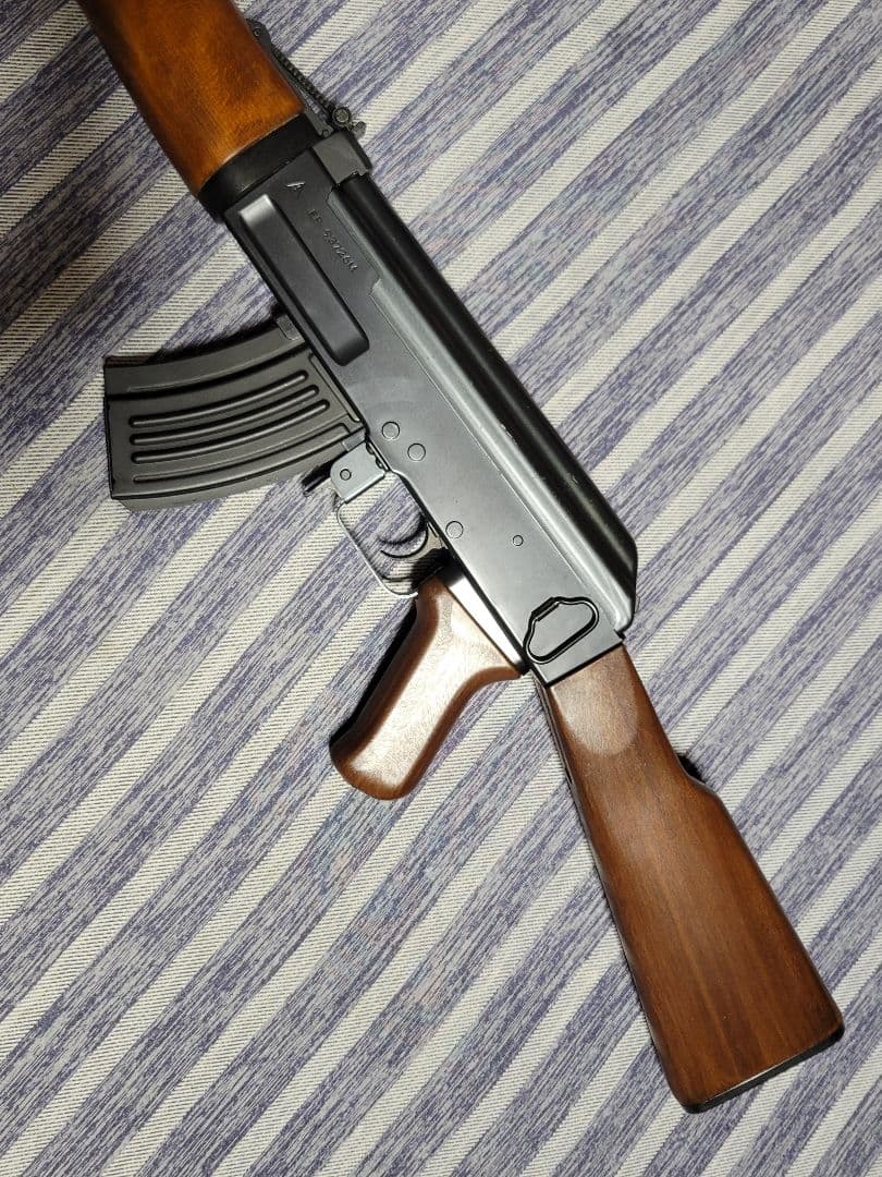 スイ　 AK47