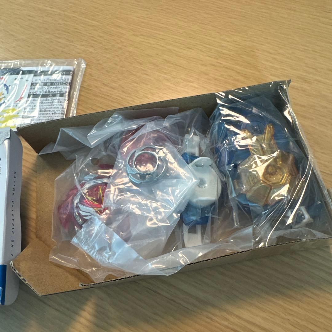 Beyblade セイバーヴァルキリー Sh-7 色違い　赤