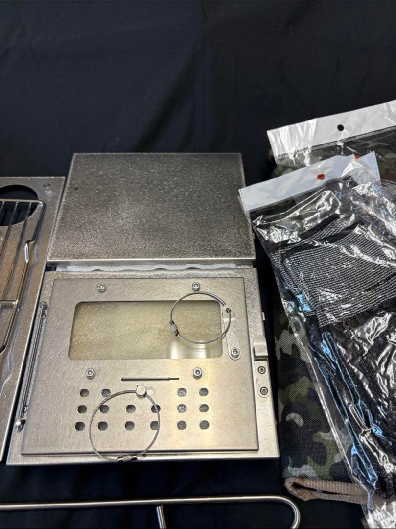 折りたたみ式　薪ストーブ　ステンレス　3面耐熱ガラス　未使用　2.5m巻き煙突