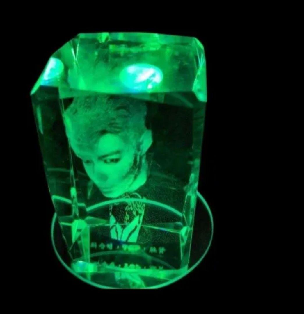 超激レアBIGBANG　G-DRAGON T.O.Pセット　グッズ　LED　3D