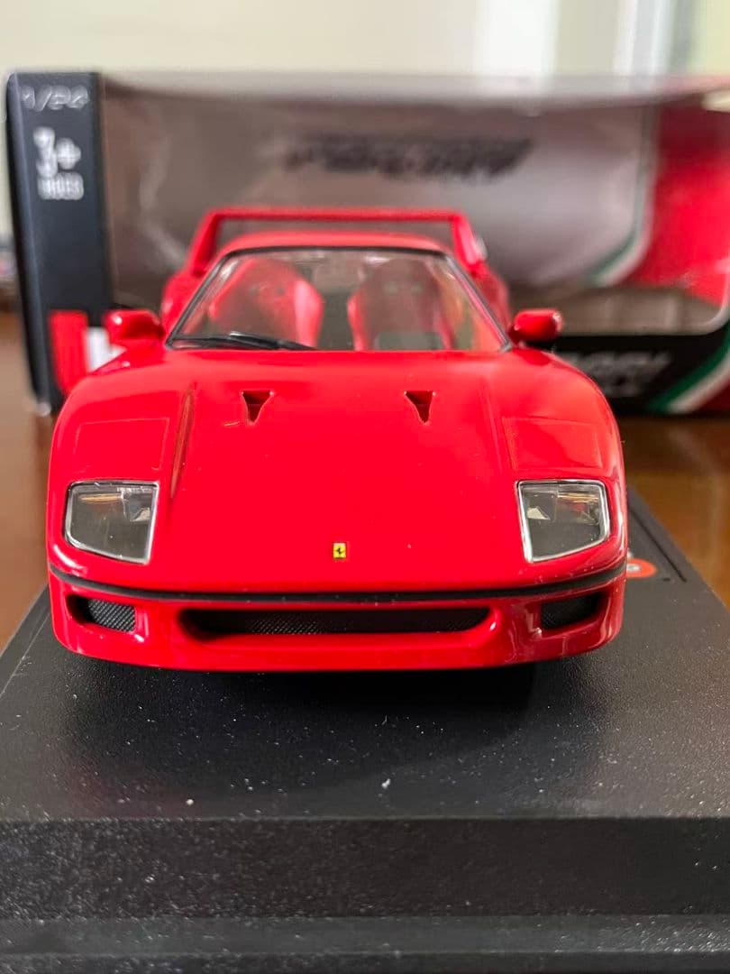 ミニカー1/24Ferrari F40Bburago