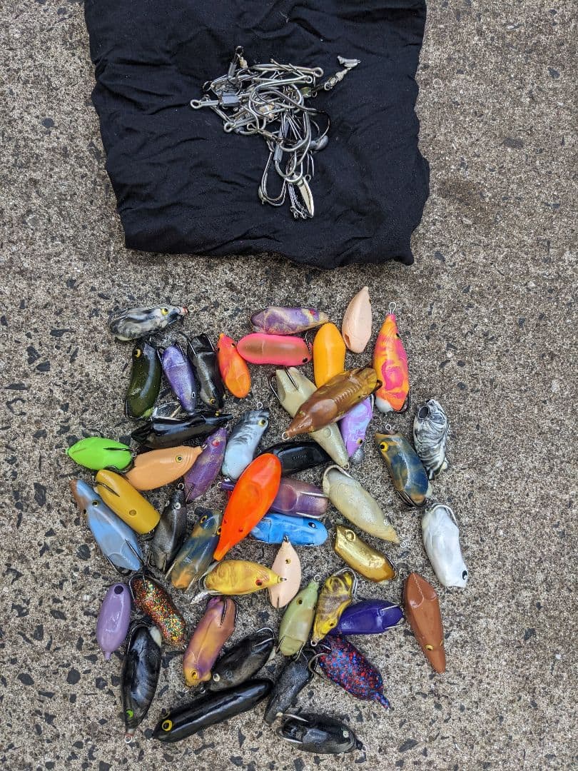 雷魚用フロッグ　大量まとめ売り　傷、汚れ有り