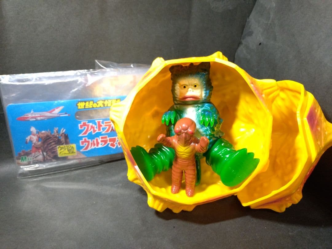 ガラダマ、ガラモン、セミ人間、M1号