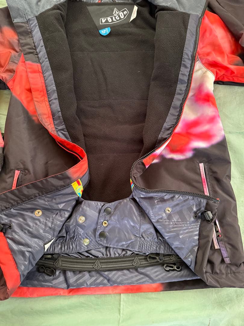 Volcom 子ども用 スノーボードウェア