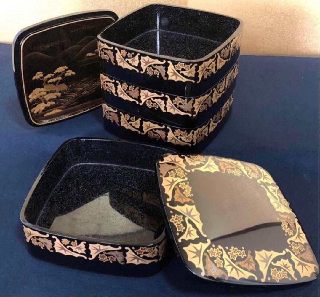 《レ》黒内銀梨地 蒔絵四段重 替蓋付 木製漆器 木箱　251113え1