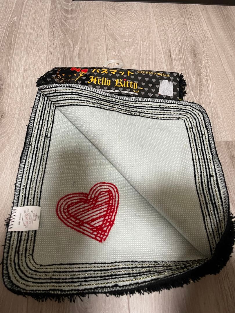 ハローキティ　悪魔　バスマットお値下げ中。