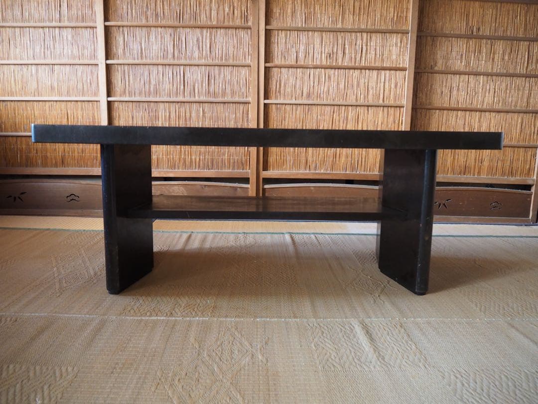 黒色シンプル座卓 下部棚付き