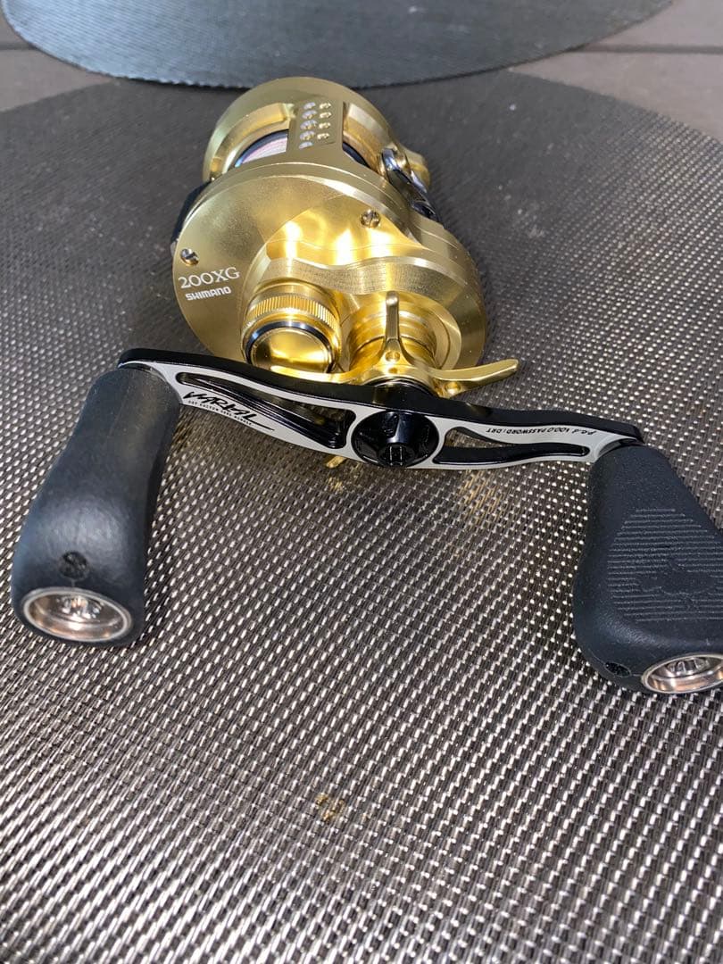 22カルカッタコンクエスト200xg バリアルハンドル付き