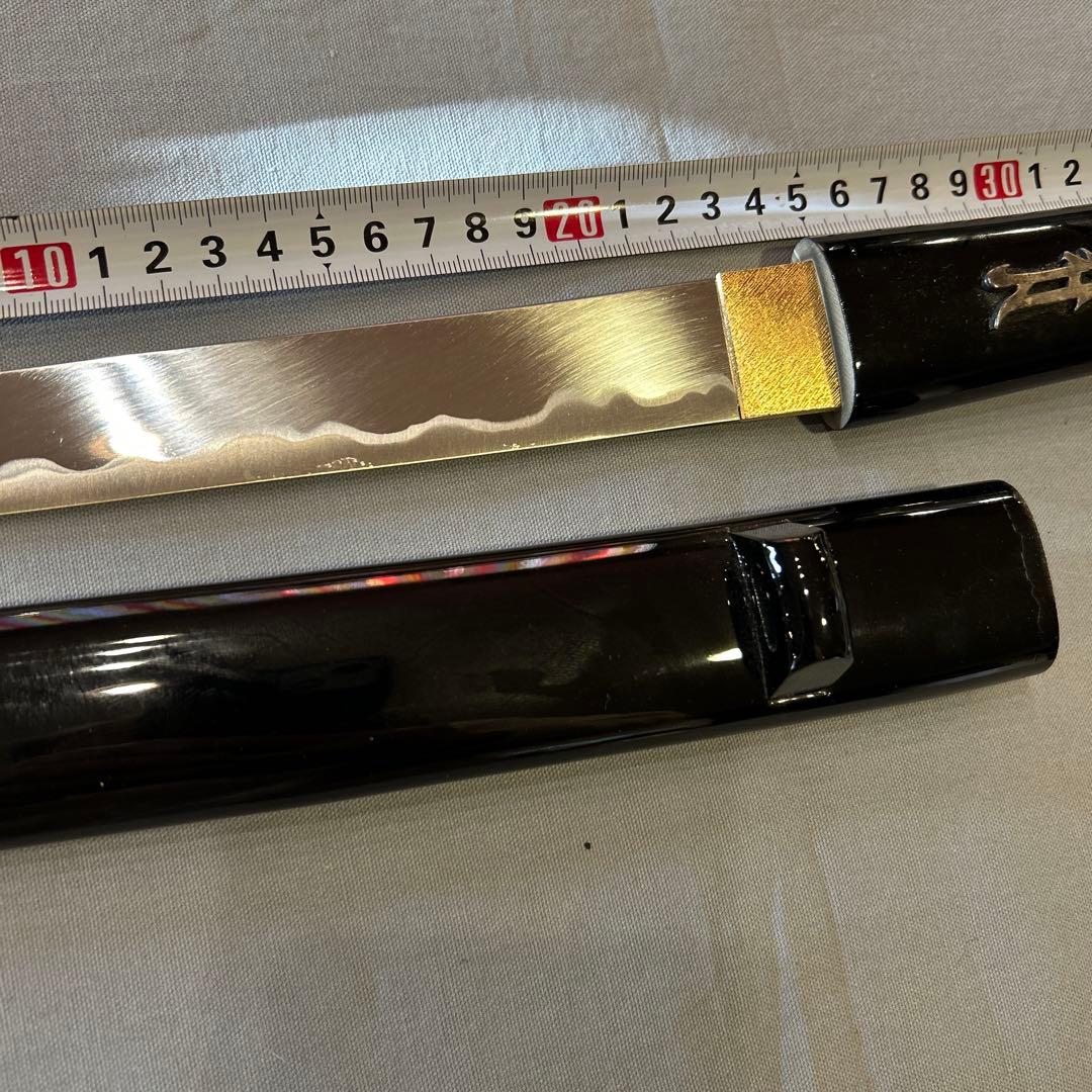 高級　模造刀　短刀　刀身メッキムラ難あり　切れません　目貫　梵字　黒呂