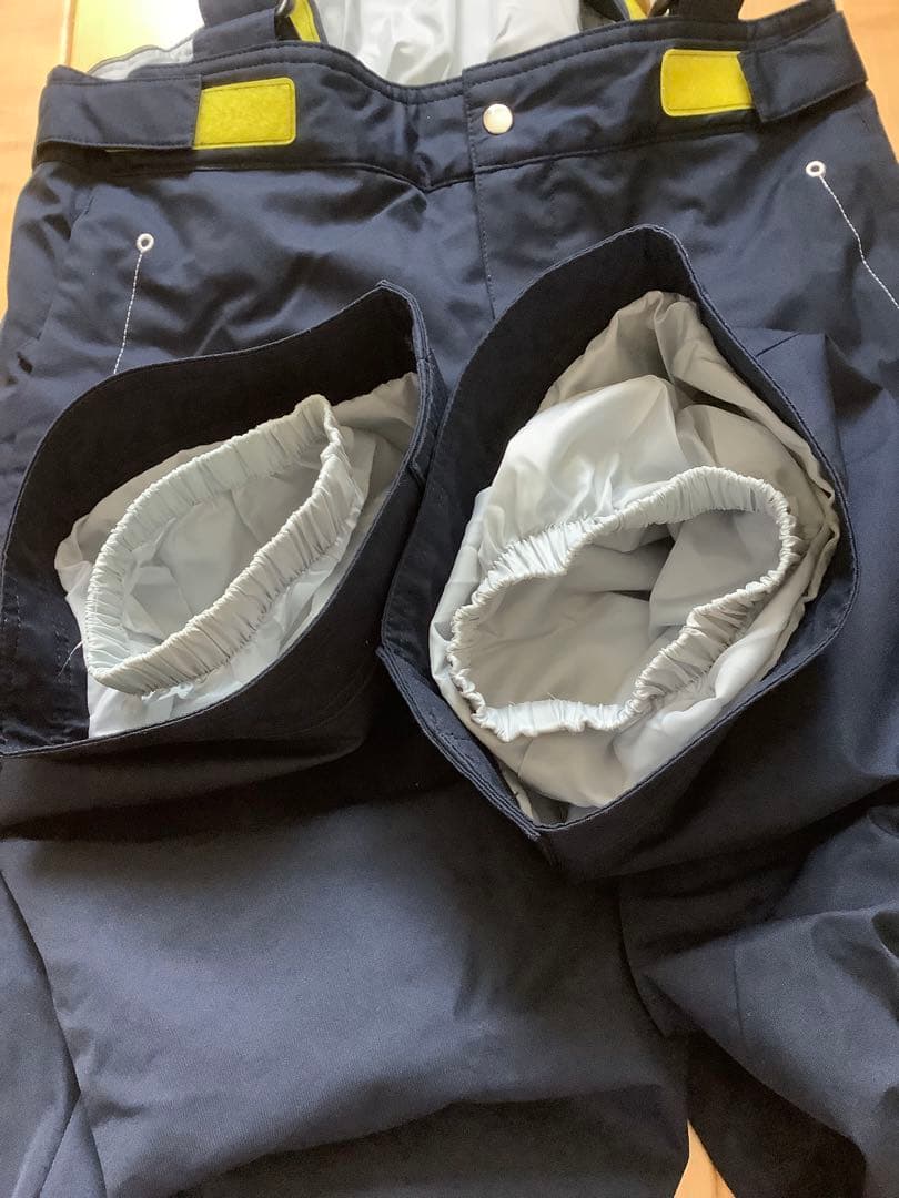 デサント　子ども用スキーウェア 花柄 　160サイズ