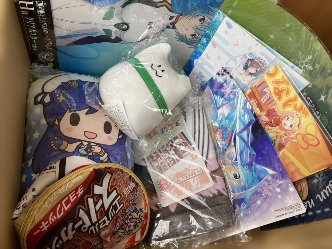 美少女系　漫画・アニメ雑貨　まとめ売り　110サイズ