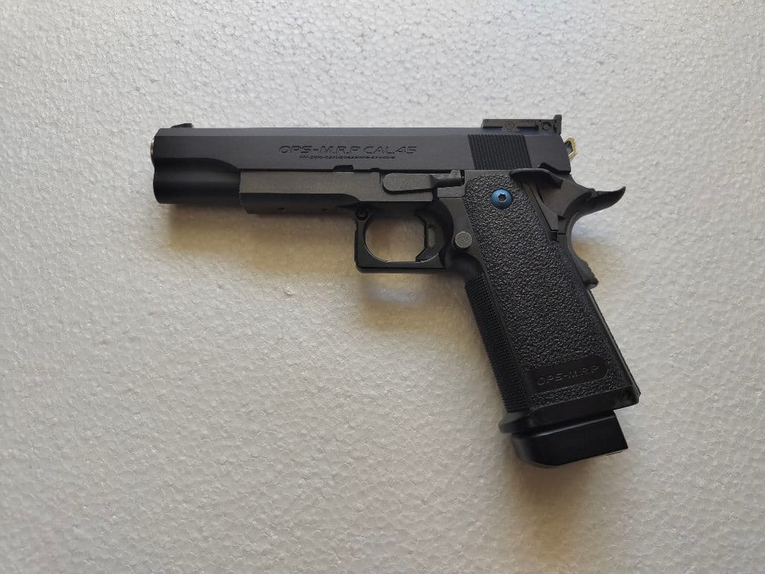 ハイキャパ 5.1r スペアマガジン付き ブラックモデル 14才以上