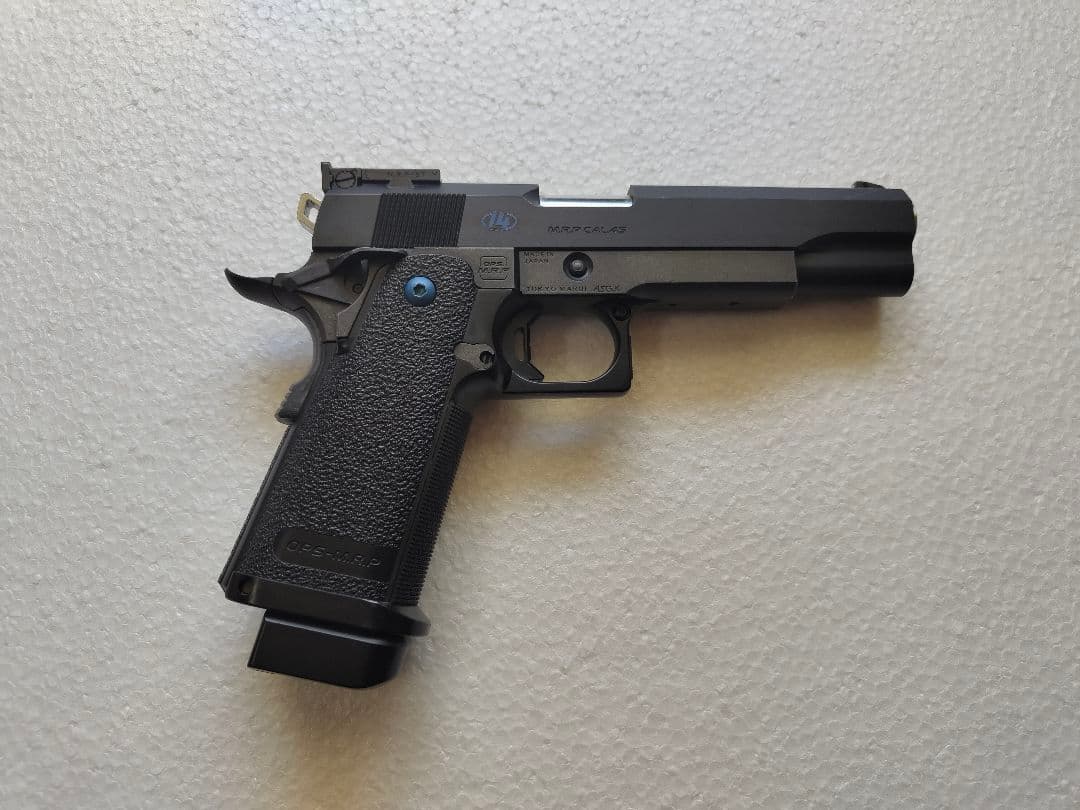 ハイキャパ 5.1r スペアマガジン付き ブラックモデル 14才以上