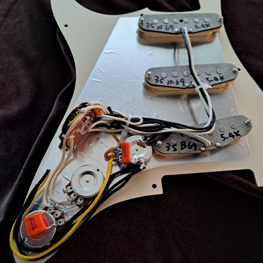 ゆき　工房製作ストラトエレキギター CS69復刻アセンブリ搭載　レリック