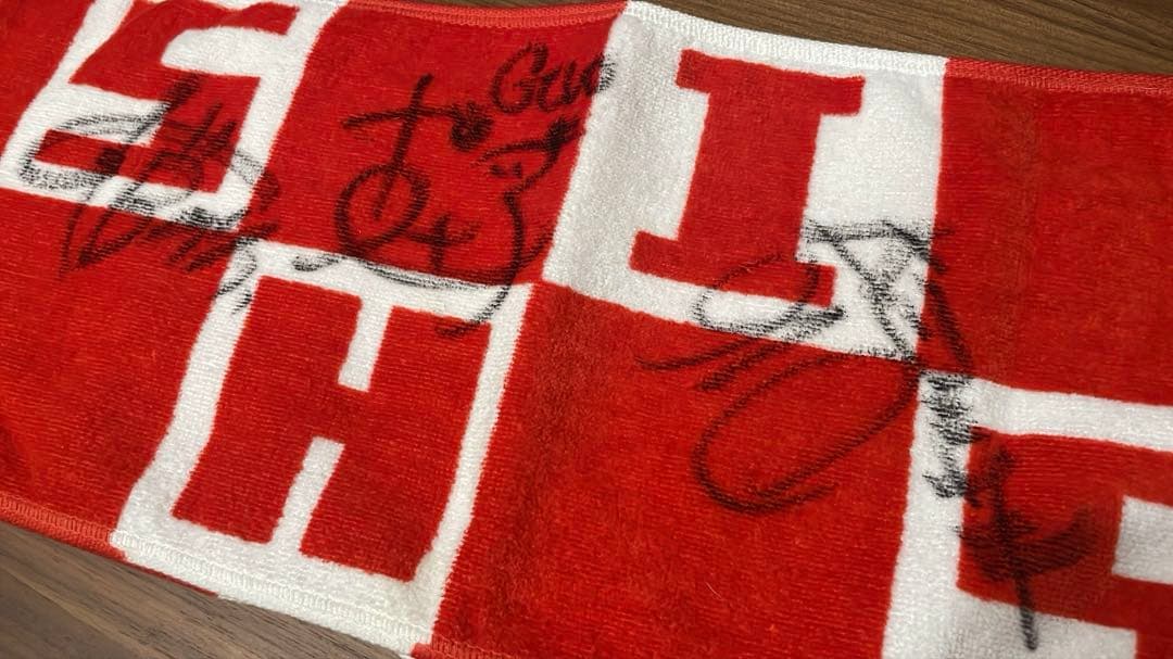 SHISHAMO ライブタオル サイン入り❣️