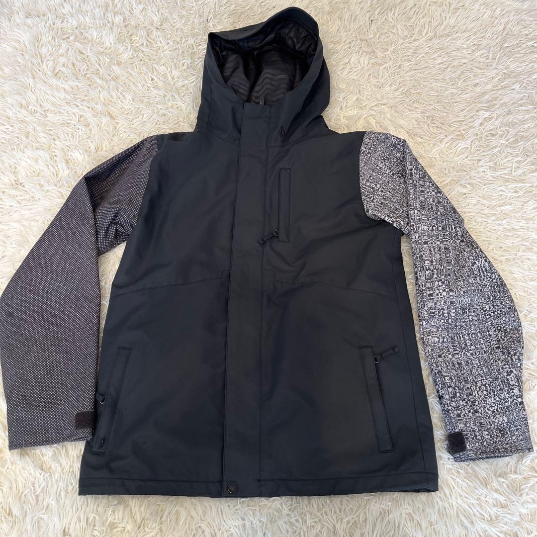 BURTON　VOLCOMレディース　ジャケット＋パンツ　スノーボードウェア