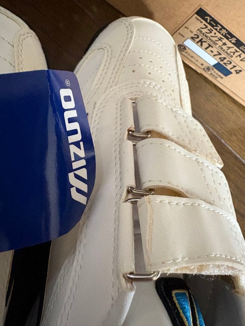 ☆レア商品☆Mizuno トレーニングシューズ ホワイト/ネイビー