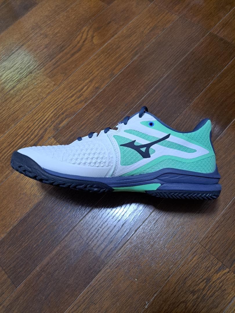 テニスシューズ　オムニクレー　ミズノ