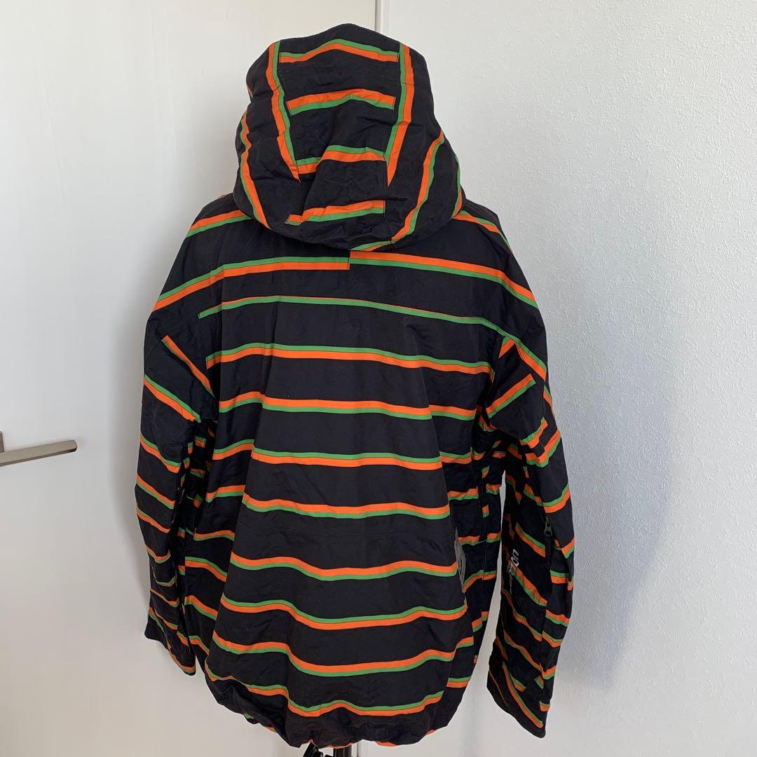 未使用級✨バートンBurton スノーボードウェア　スキーウェア　ジャケット　L