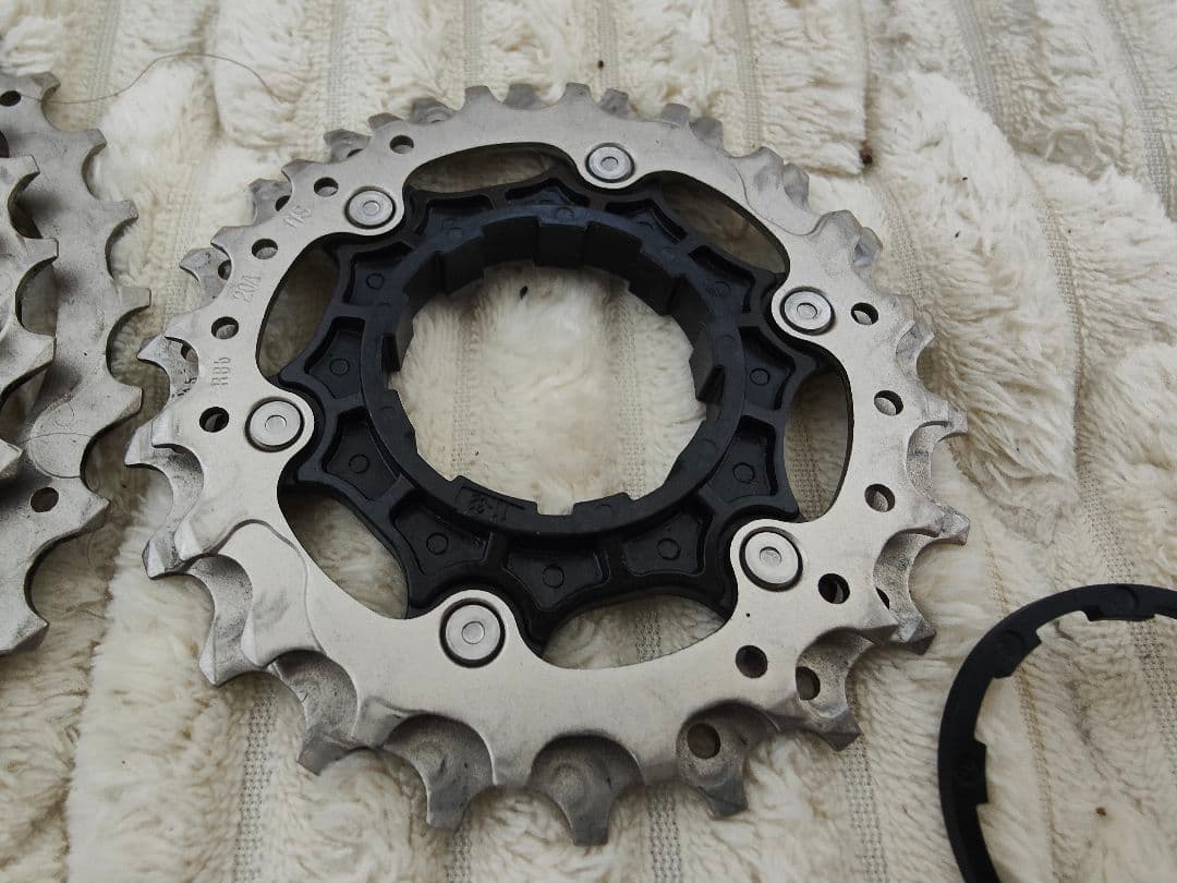 シマノ　スプロケット　ULTAGRA CS-R8000 11-32t　美品☆